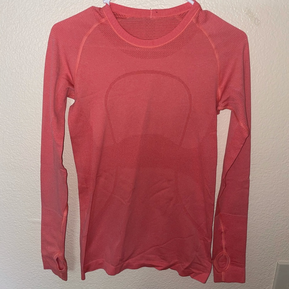 Lululemon top